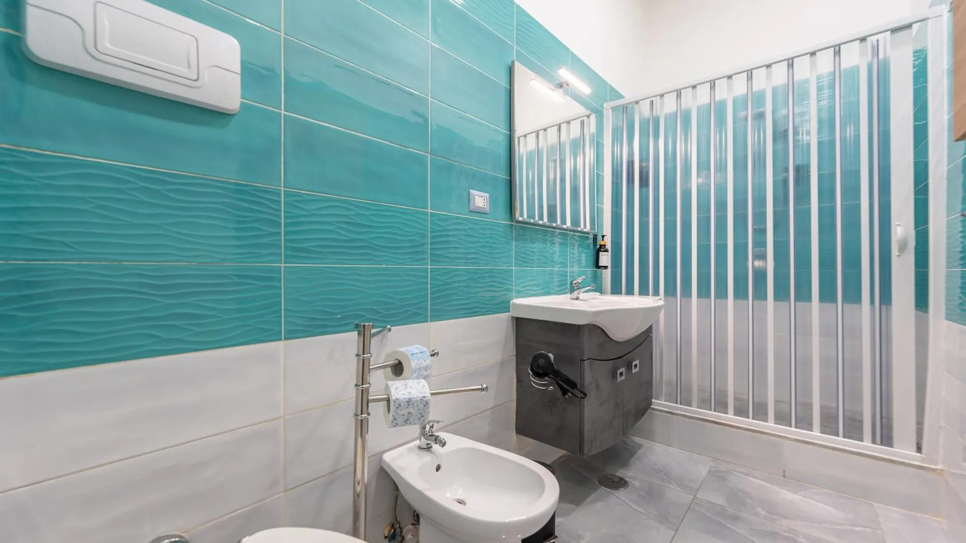 Apartment Evans Housee Naples Italy